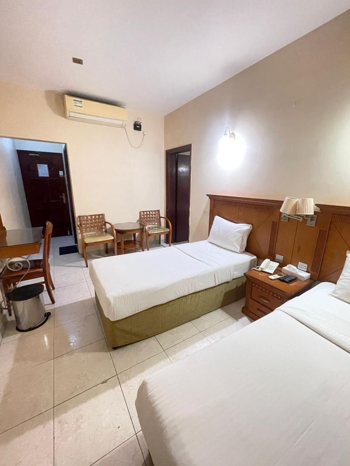 Tara Hotel Llc Dubai Exterior photo